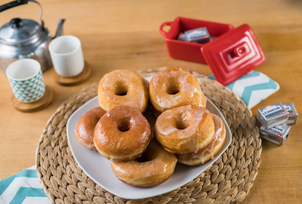 Receta de Berlinas/Donuts glaseadas con Levanova 