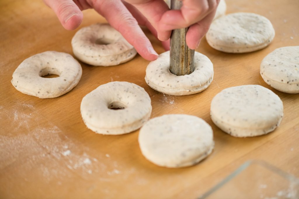 Bagels neoyorquinos caseros: Forma