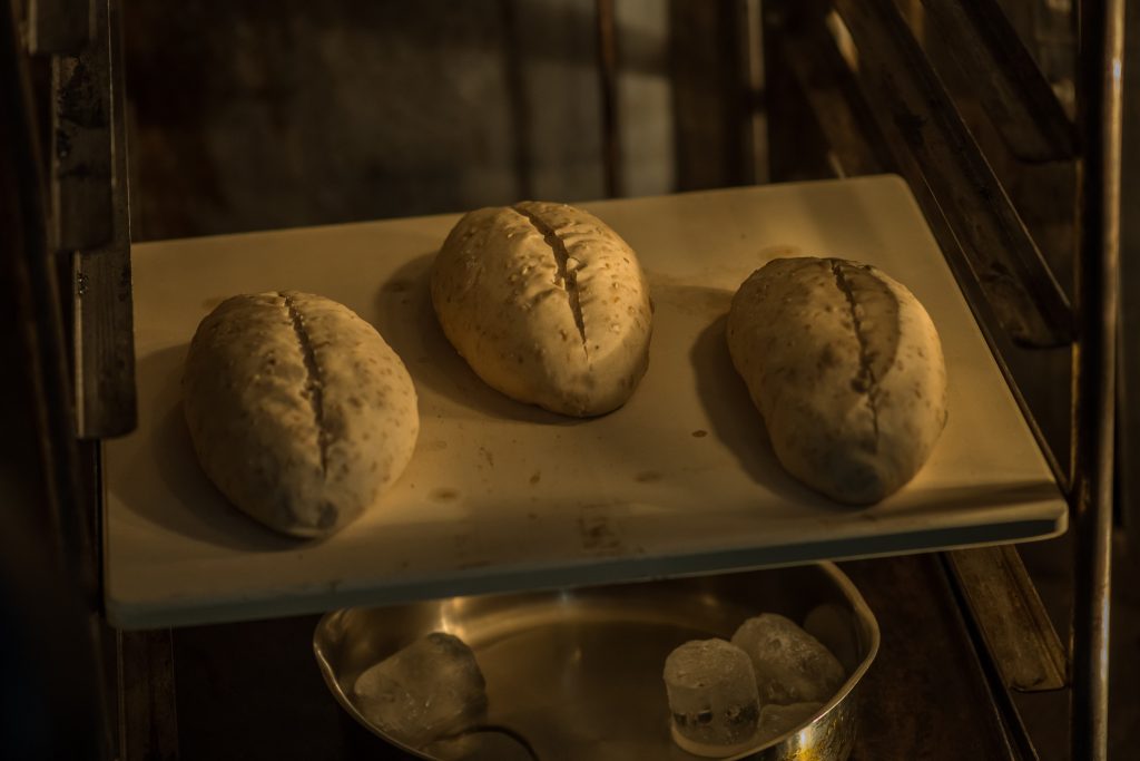 Panecillos de semillas horneandose