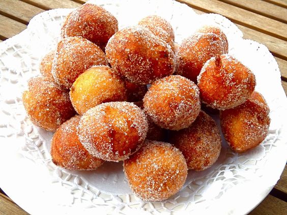 Buñuelos de cuaresma emplatados