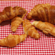 Croissants rellenos de chocolate
