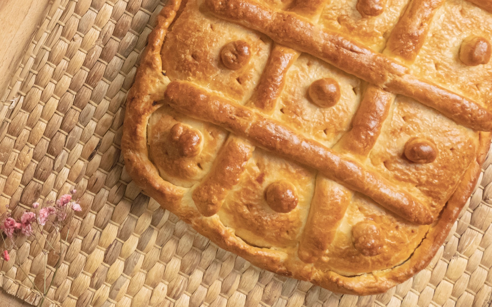 Deliciosa empanada de pollo y setas