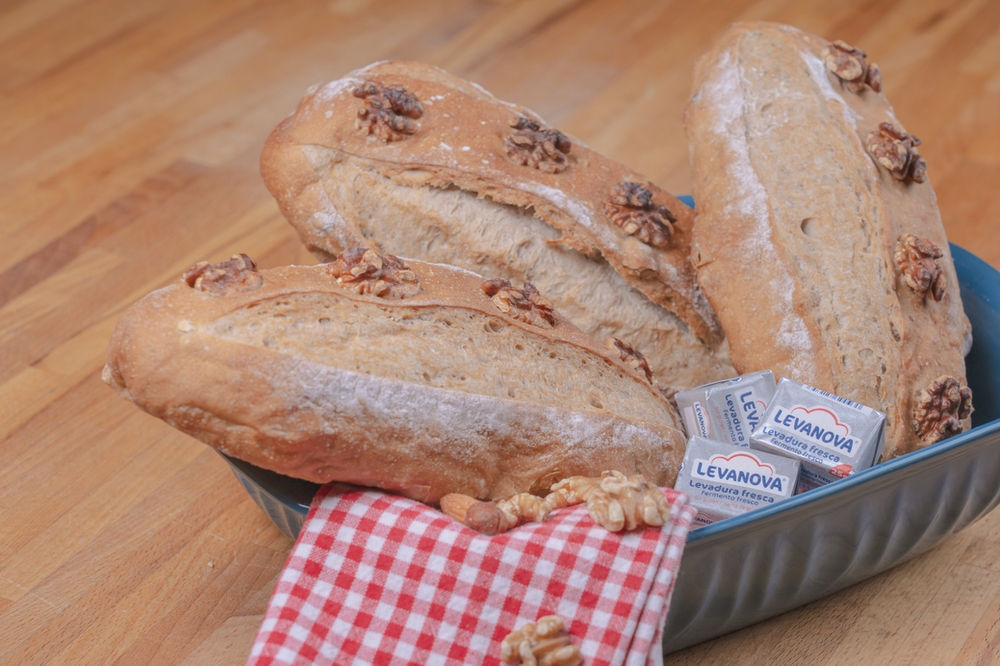 Receta pan de vino tinto y nueces
