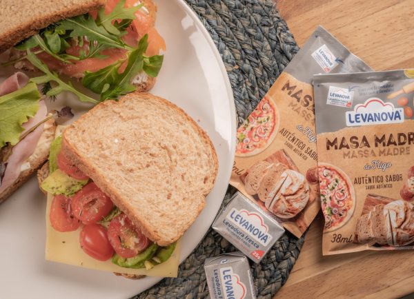 Bocadillos fríos con masa madre Levanova