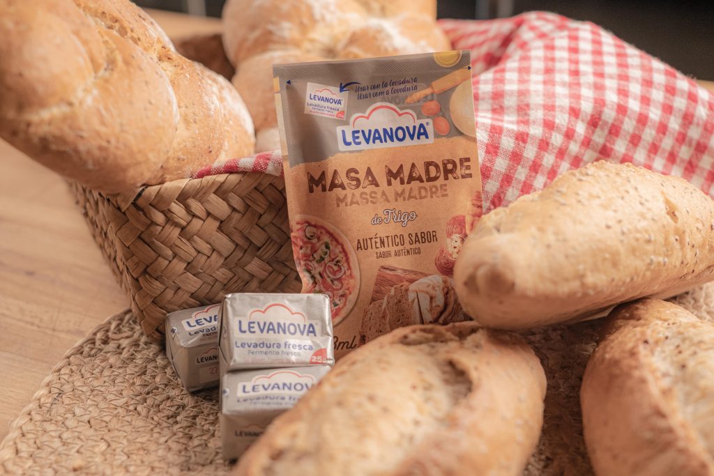 Pan de quinoa y chía roja con masa madre de Levanova