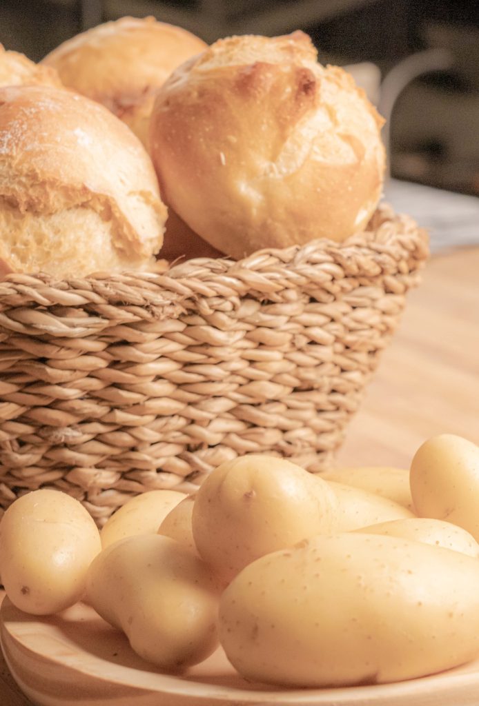 Cesta con Potato bread o pan de patata casero