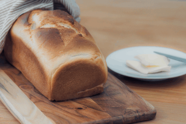 Pan de molde con yogur griego y miel